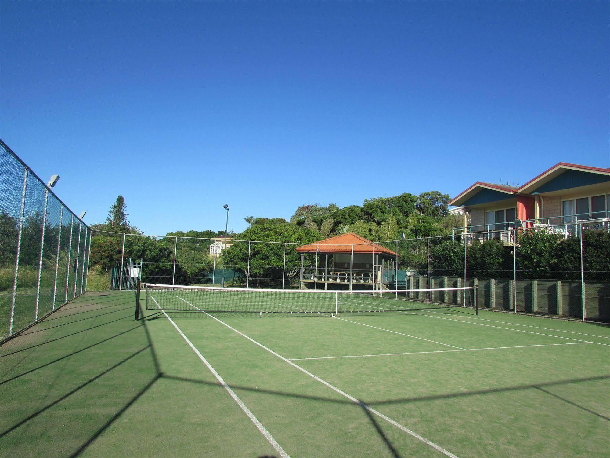Aqualuna Beach Resort Sapphire Beach Exterior foto